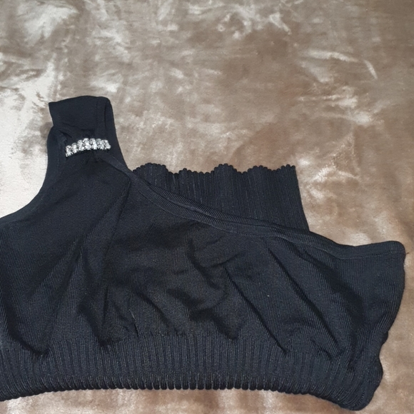 Top - Picture 2 of 3